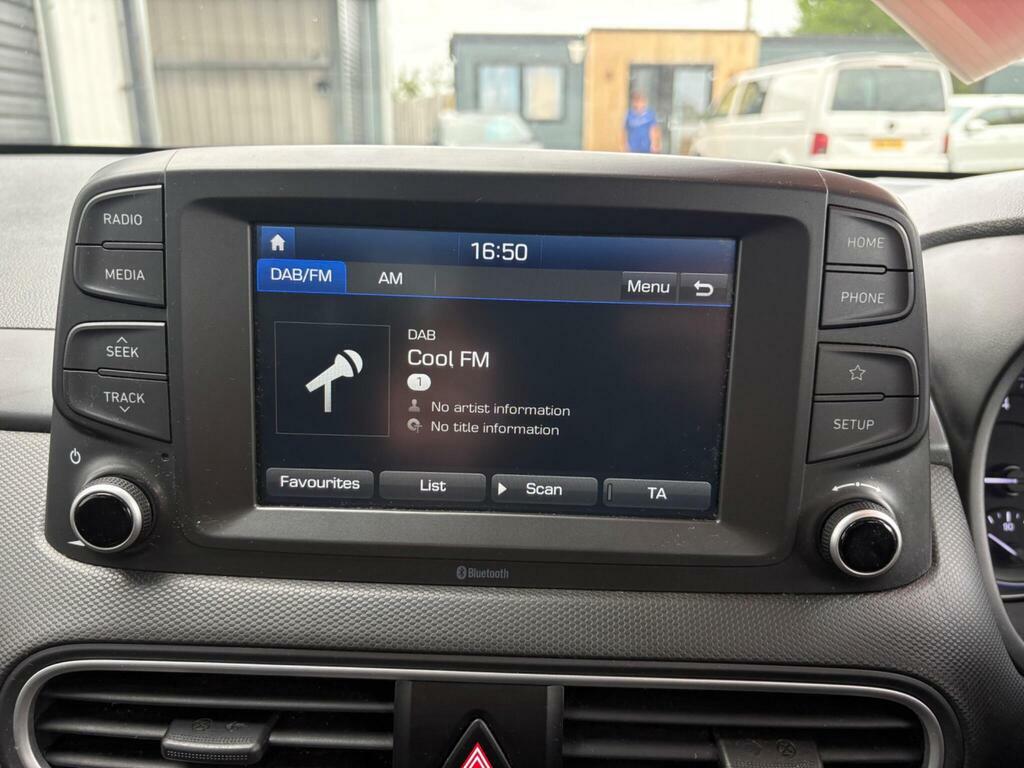 Hyundai Kona S White #21