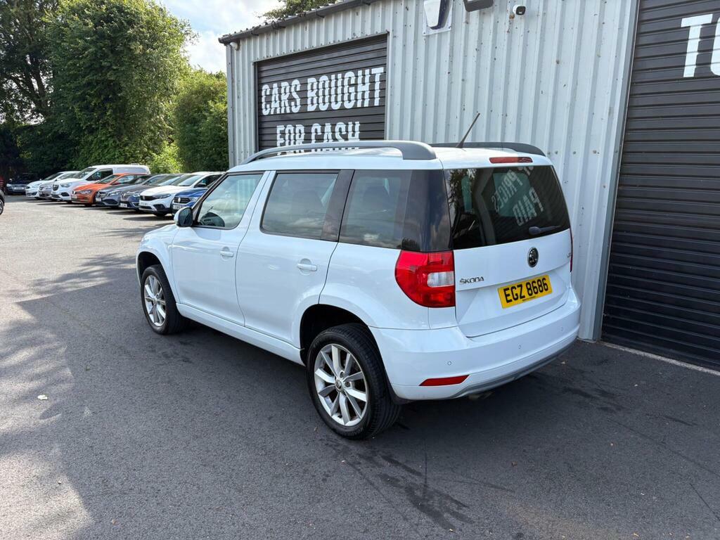 Skoda Yeti 1.2 Tsi Se Euro 6 S S White #3