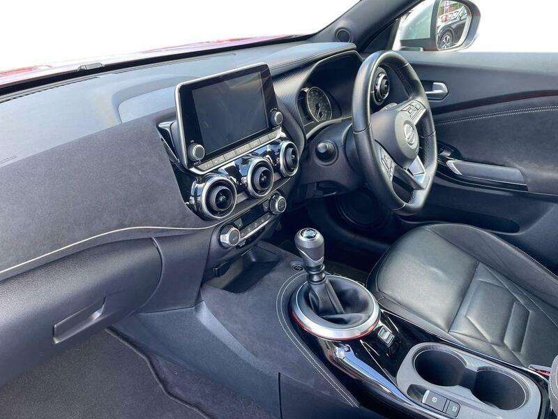 Nissan Juke 1.0 Dig-t Tekna Euro 6 Ss SL71GXX Red #3