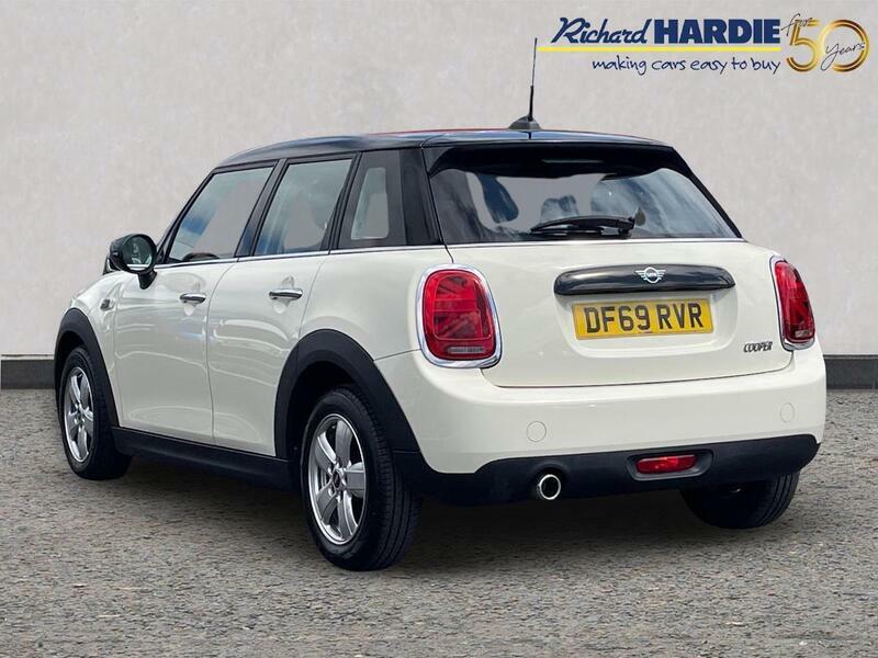 Mini Hatch 1.5 Cooper Classic Euro 6 Ss DF69RVR White #2