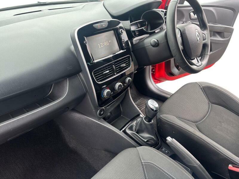 Renault Clio 0.9 Tce Iconic Euro 6 Ss NH19ULC Red #3