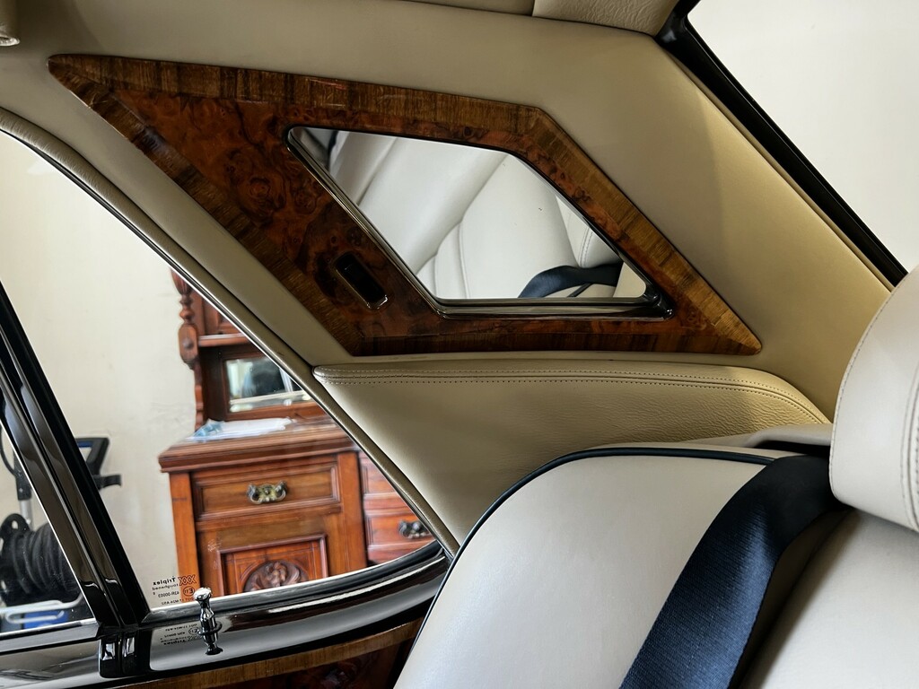Bentley Turbo R Saloon Black #70