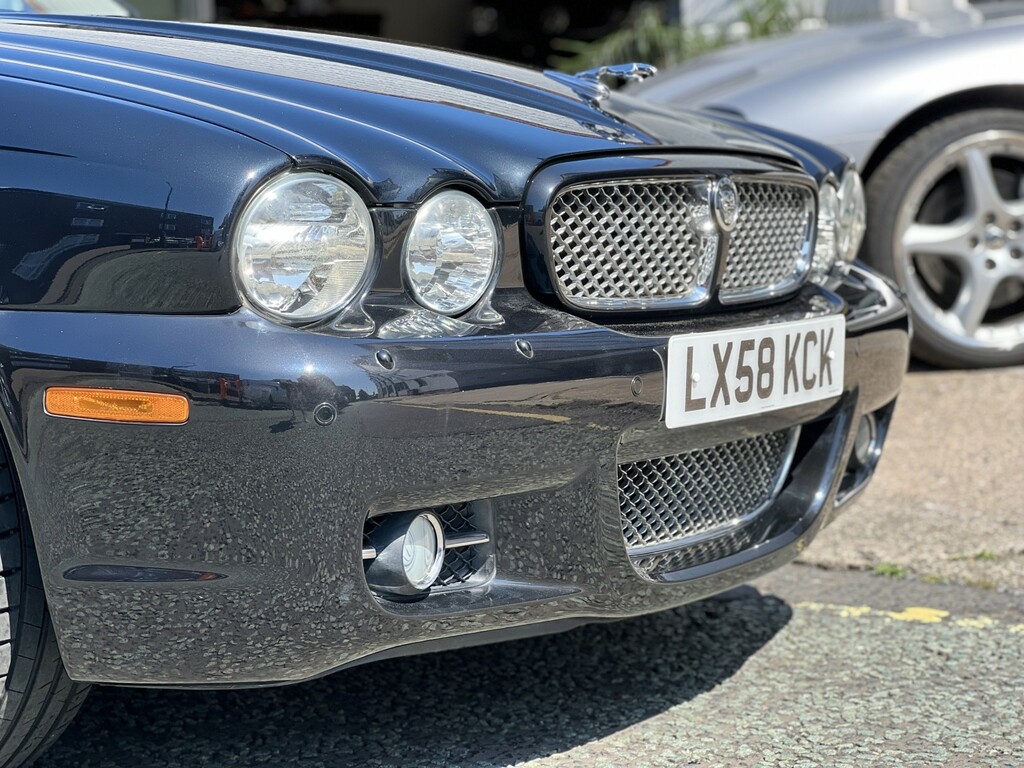 Jaguar XJ Grey #37