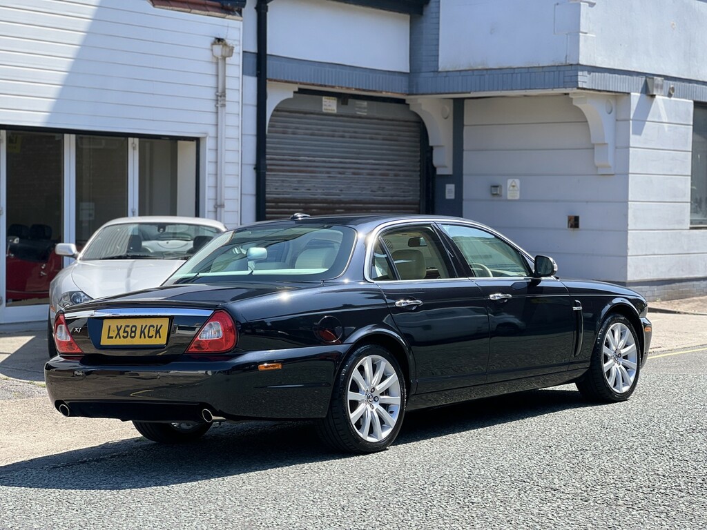 Jaguar XJ 2.7 Td Sovereign Silver #12