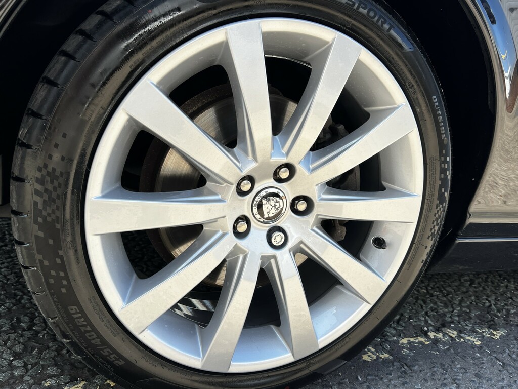 Jaguar XJ Grey #28