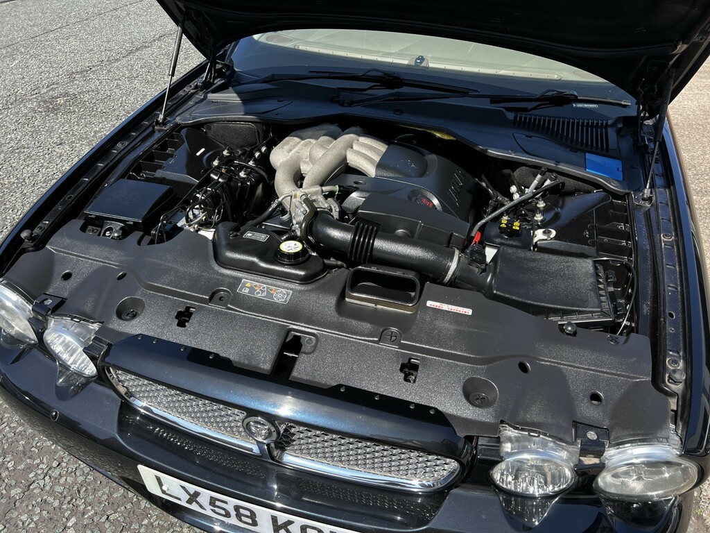 Jaguar XJ Grey #16