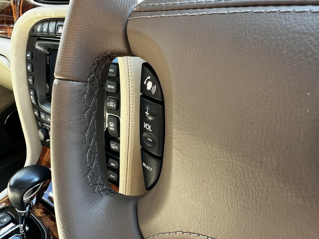 Jaguar XJ 2.7 Td Sovereign Silver #23