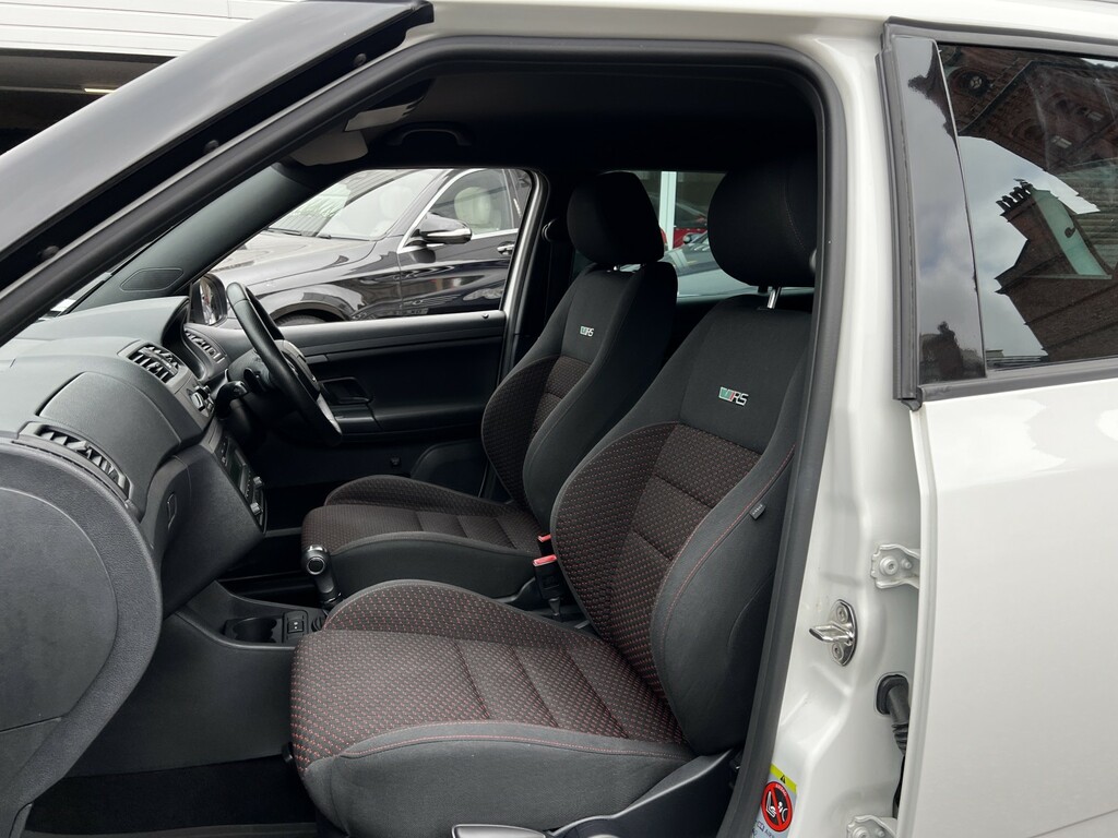 Skoda Fabia 1.4 Tsi Vrs White #2