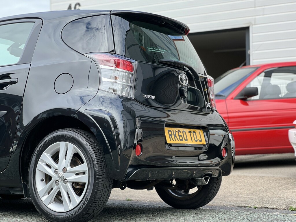 Toyota IQ 1.3 Dual Vvt-i 3 Black #4