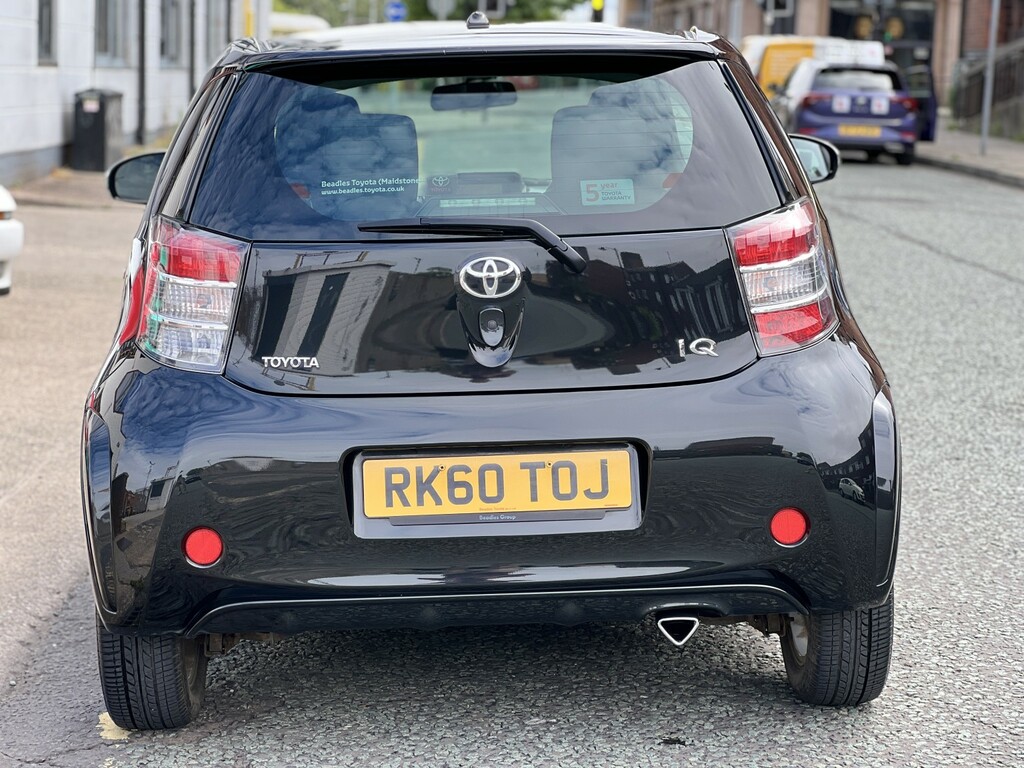 Toyota IQ 1.3 Dual Vvt-i 3 Black #5