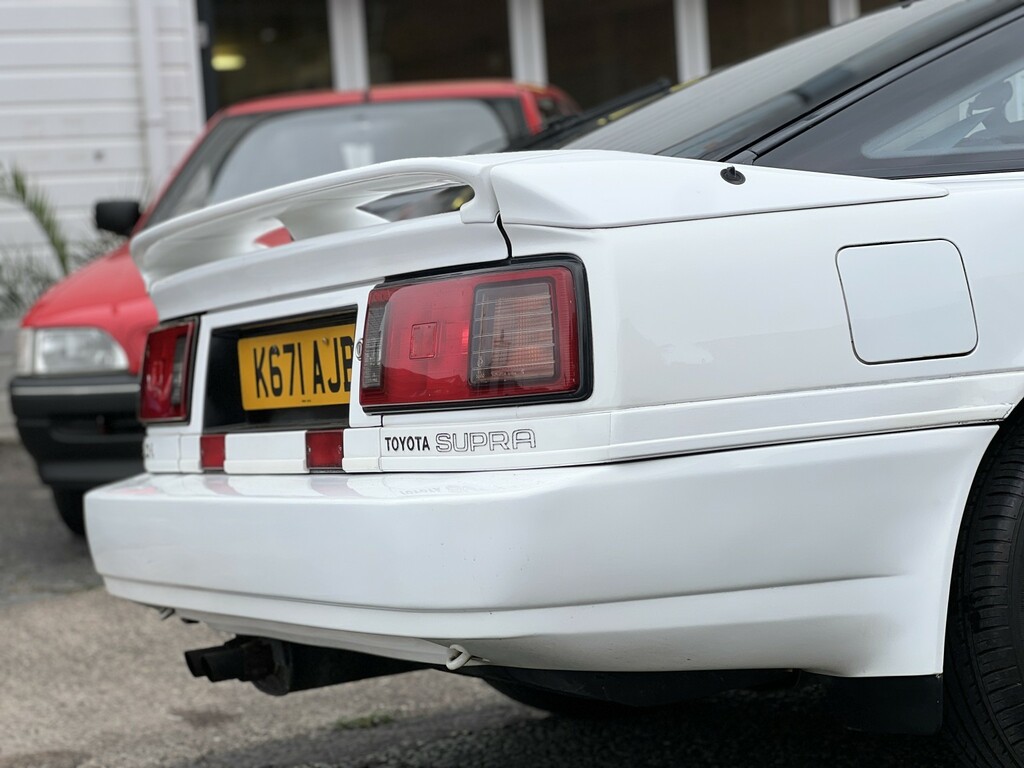 Toyota Supra 3.0 White #5