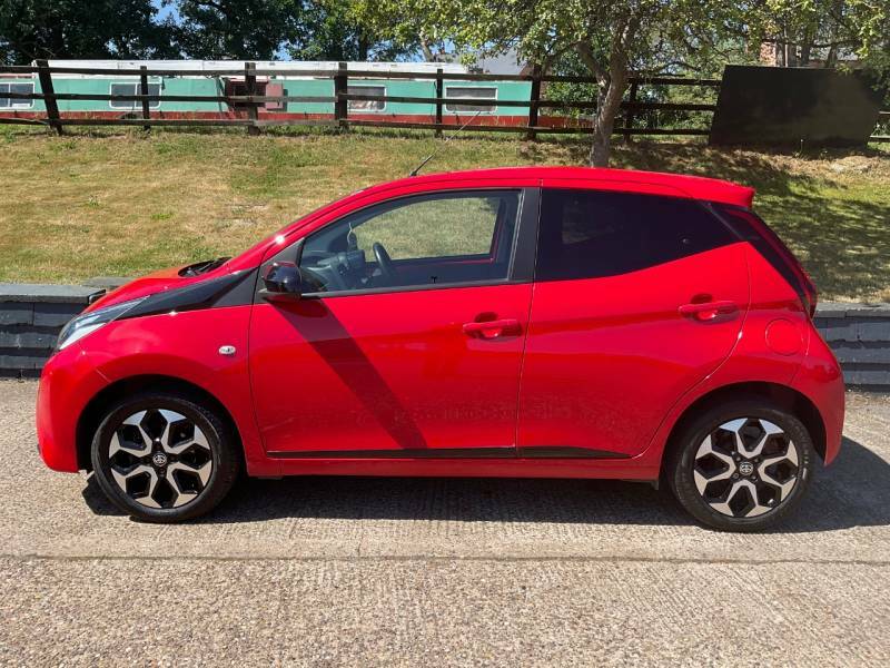 Toyota Aygo 1.0 Vvt-i X-trend - 2020 69 MD69VHY Red #6