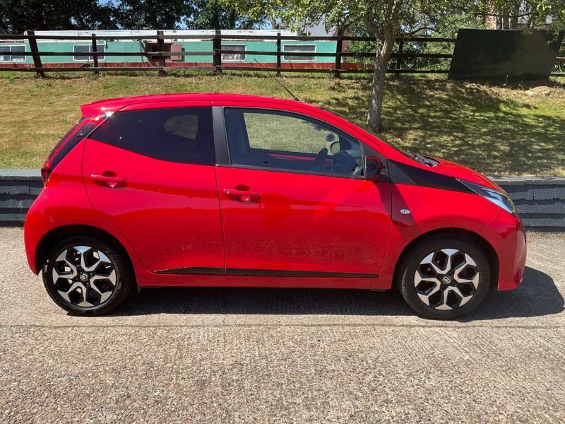 Toyota Aygo 1.0 Vvt-i X-trend - 2020 69 MD69VHY Red #3