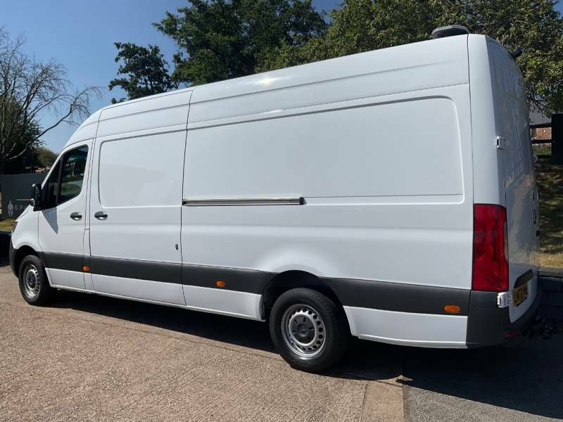 Mercedes-Benz Sprinter 3.5T H2 Progressive Van Air Con White #5