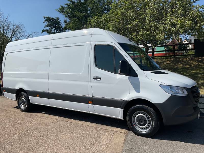 Mercedes-Benz Sprinter 3.5T H2 Progressive Van Air Con White #2