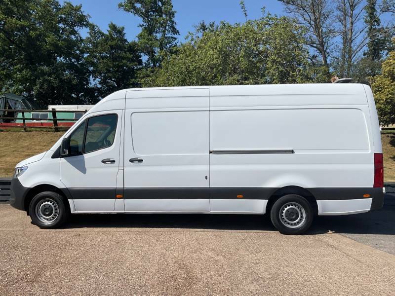 Mercedes-Benz Sprinter 3.5T H2 Progressive Van Air Con White #6