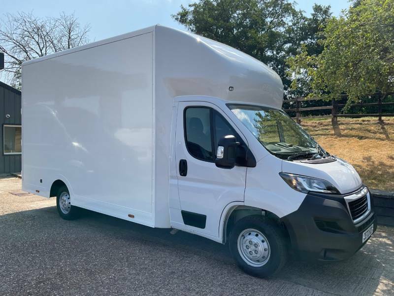 Peugeot Boxer 2.2 Bluehdi Low Floor Luton 140Ps White #2