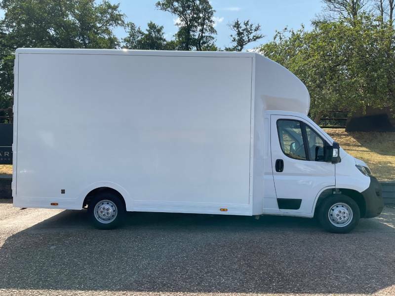 Peugeot Boxer 2.2 Bluehdi Low Floor Luton 140Ps White #3