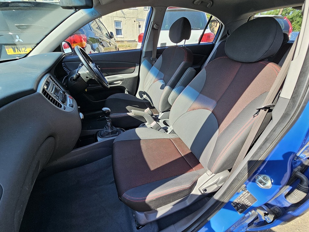 Kia RIO 1.4 Gs Black #5