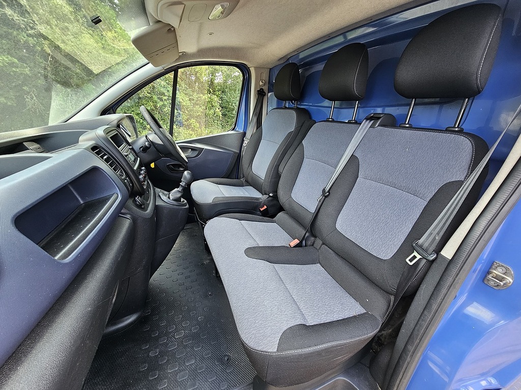 Vauxhall Vivaro Cdti 2700 Blue #5