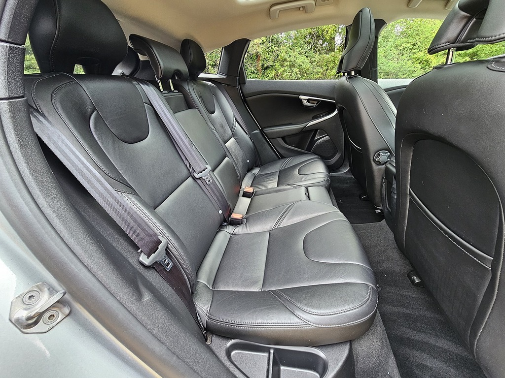 Volvo V40 D3 Inscription Silver #6