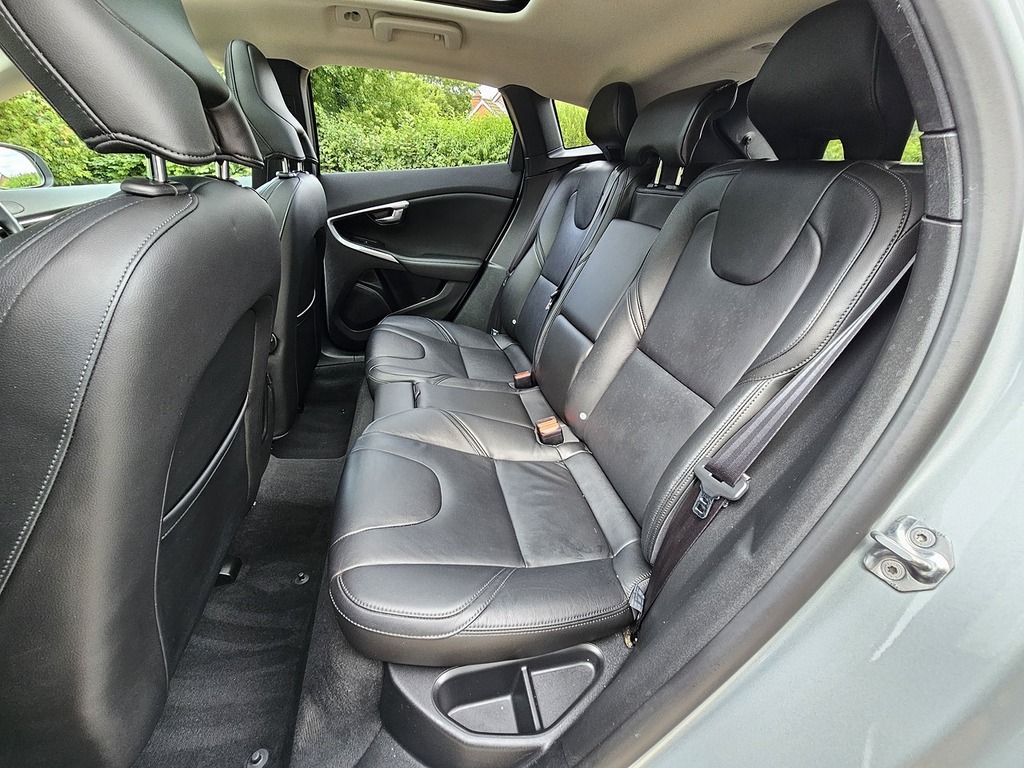 Volvo V40 D3 Inscription Silver #4