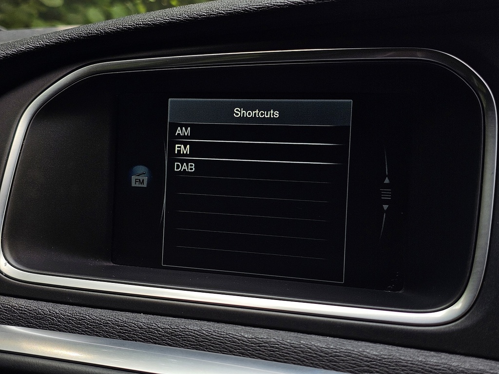 Volvo V40 2.0 D2 Se Lux Nav Euro 6 Ss Blue #14