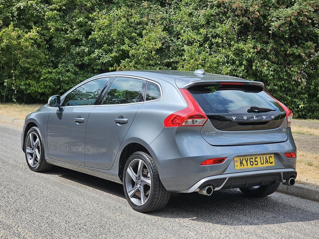 Volvo V40 D3 R-design Nav Grey #3