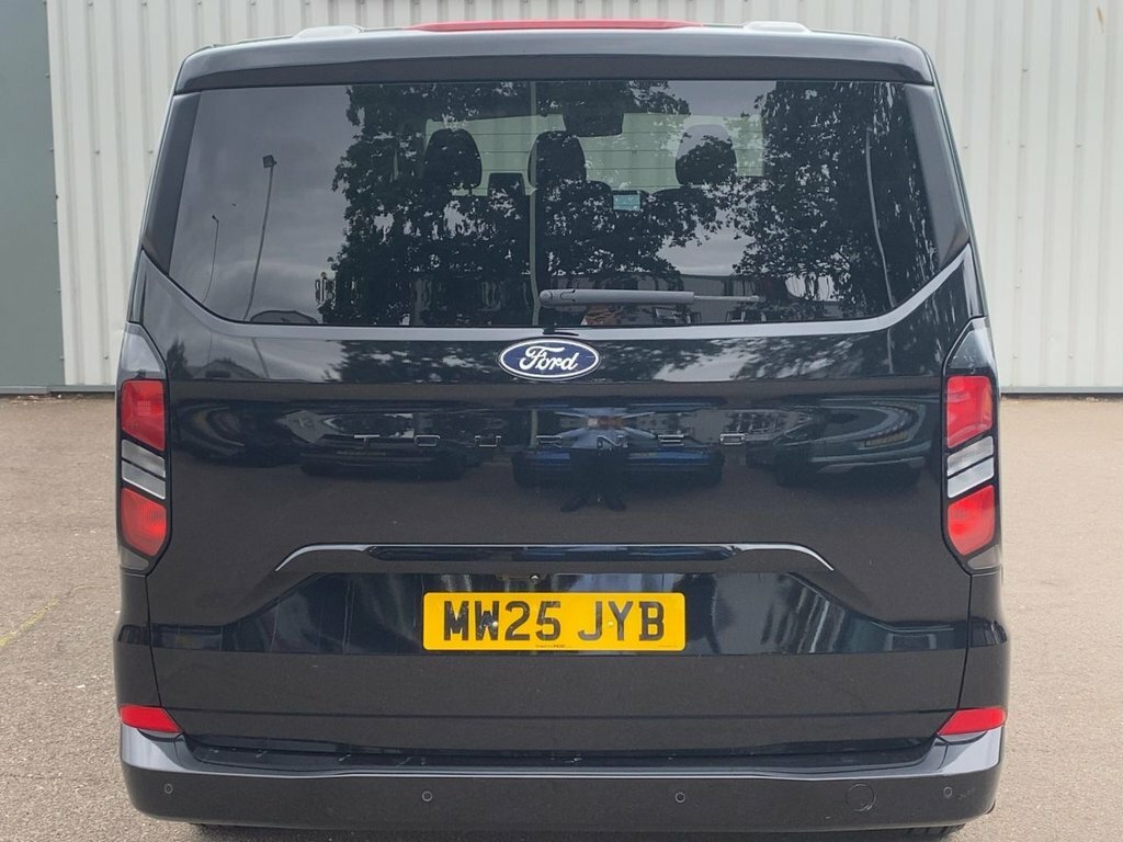 Ford Tourneo Custom 2025 2.0 320 Ecoblue Titanium Minibus Double Cab 5 Black #6