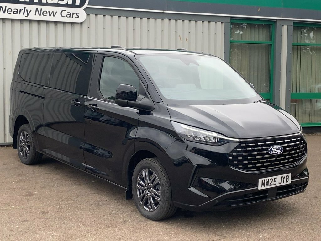 Ford Tourneo Custom 2025 2.0 320 Ecoblue Titanium Minibus Double Cab 5 Black #4