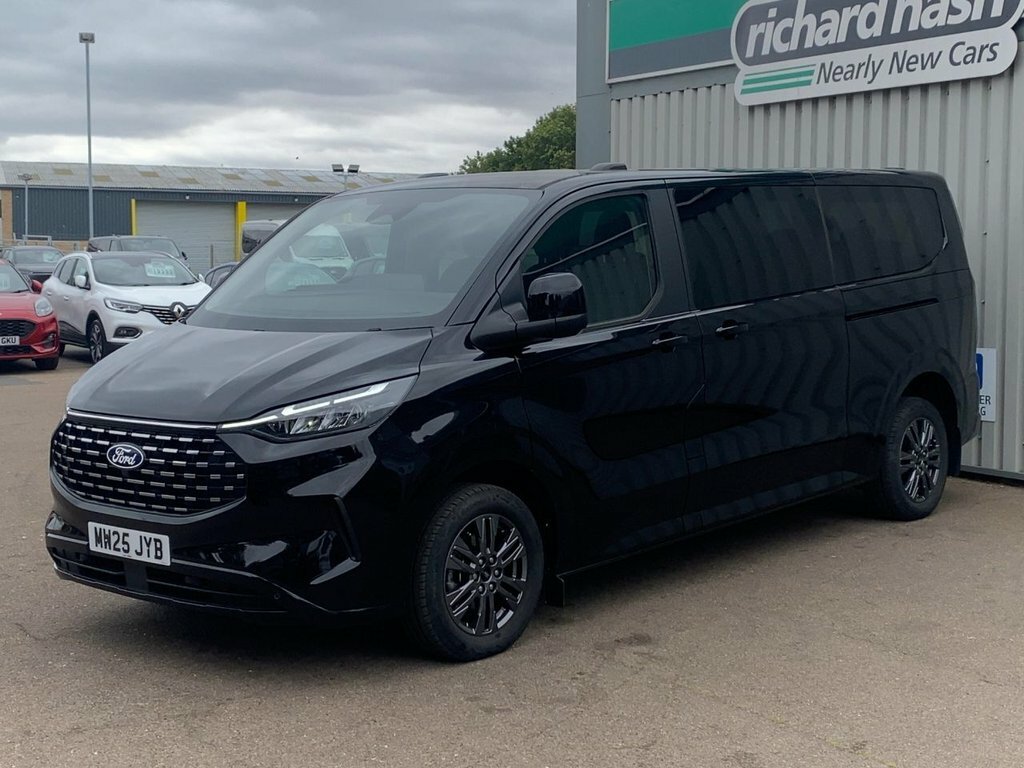 Ford Tourneo Custom 2025 2.0 320 Ecoblue Titanium Minibus Double Cab 5 Black #3