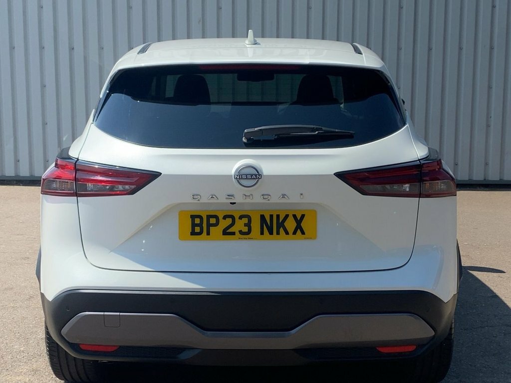Nissan Qashqai 2023 1.3 Dig-t Mhev N-connecta Suv Hybr BP23NKX White #6