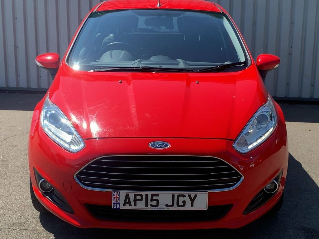 Ford Fiesta 2015 1.25 Zetec Hatchback Euro 6 Red #2