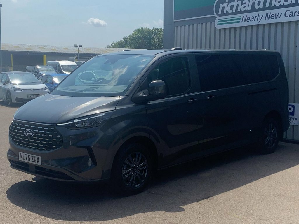 Ford Tourneo Custom 2025 2.0 320 Ecoblue Titanium Luxe Minibus Double Grey #3