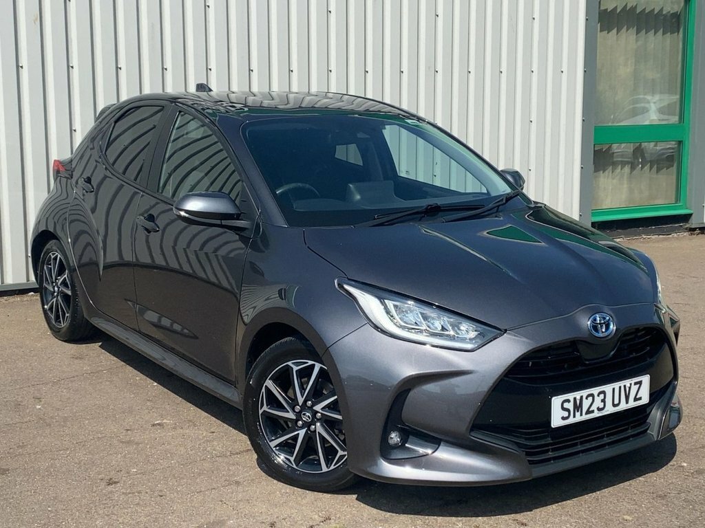 Toyota Yaris 2023 1.5 Vvt-h Design Hatchback Hybrid Grey