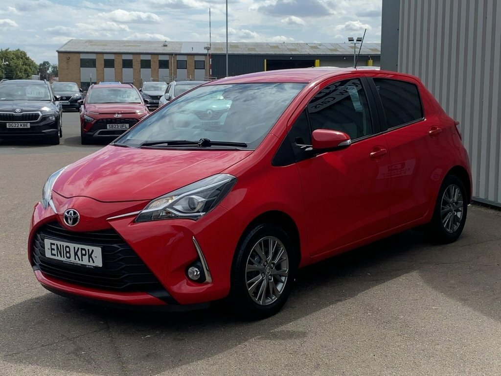 Toyota Yaris 2018 1.5 Vvt-i Icon Hatchback Eu Red #3