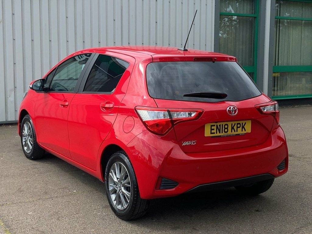 Toyota Yaris 2018 1.5 Vvt-i Icon Hatchback Eu Red #5