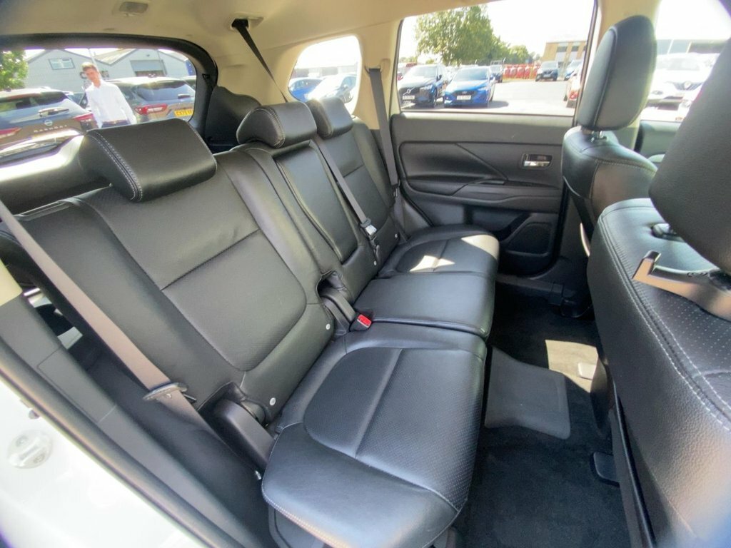 Mitsubishi Outlander Outlander Gx 4H Phev Grey #27
