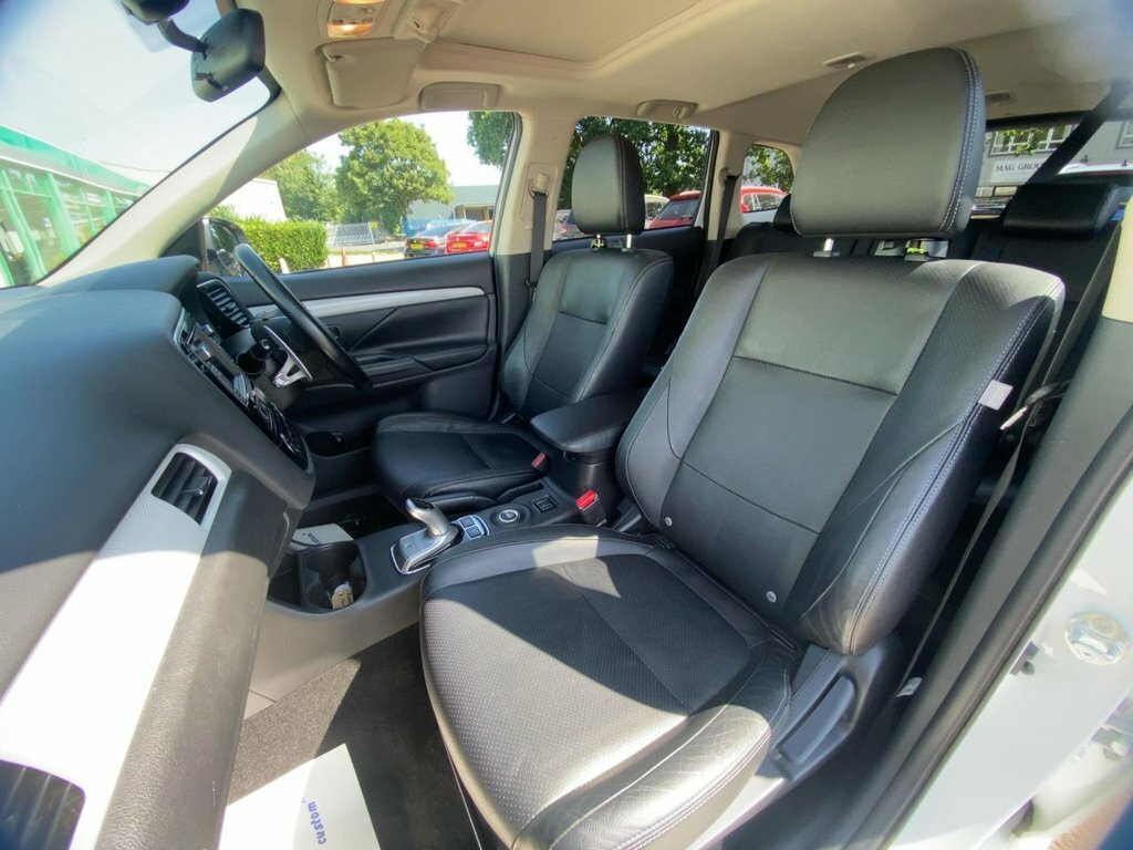 Mitsubishi Outlander Outlander Gx 4H Phev Grey #26