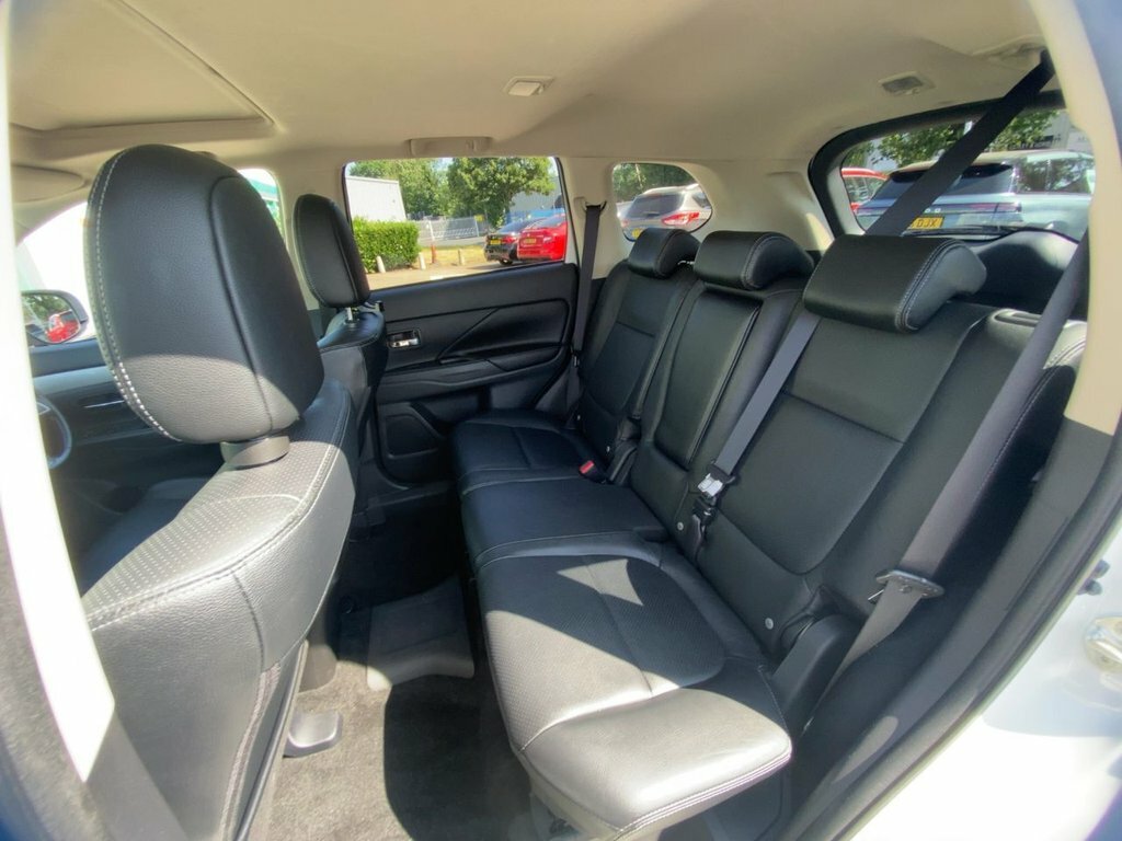 Mitsubishi Outlander Outlander Gx 4H Phev Grey #28