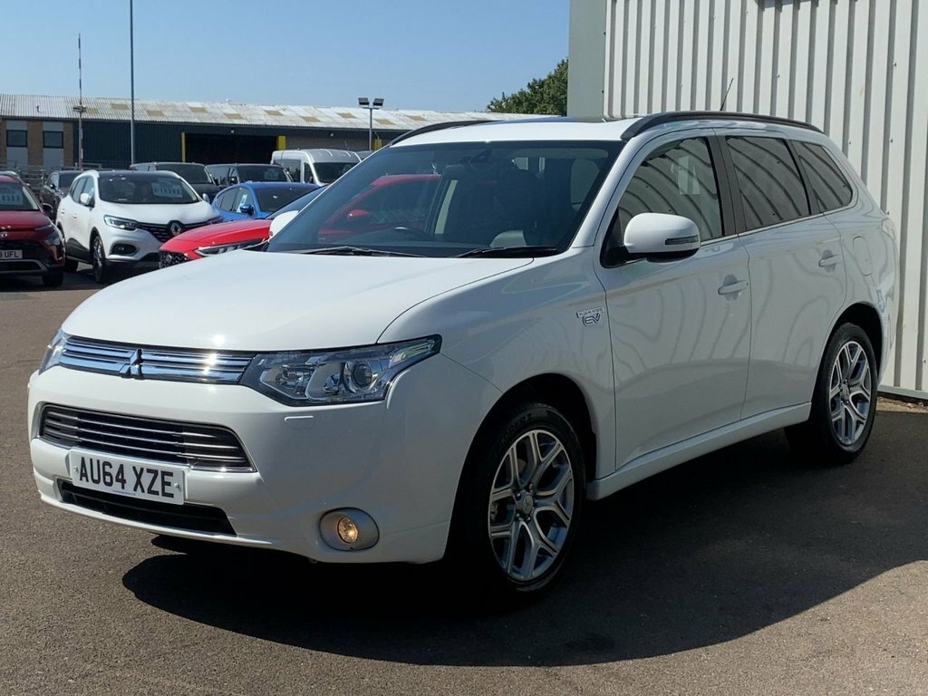 Mitsubishi Outlander 2014 2.0H 12Kwh Gx4h Suv Plug-in Hybrid White #3