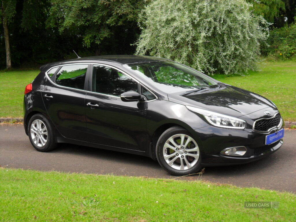 Kia Ceed 1.6 Crdi 2 Ecodynamics Black #4