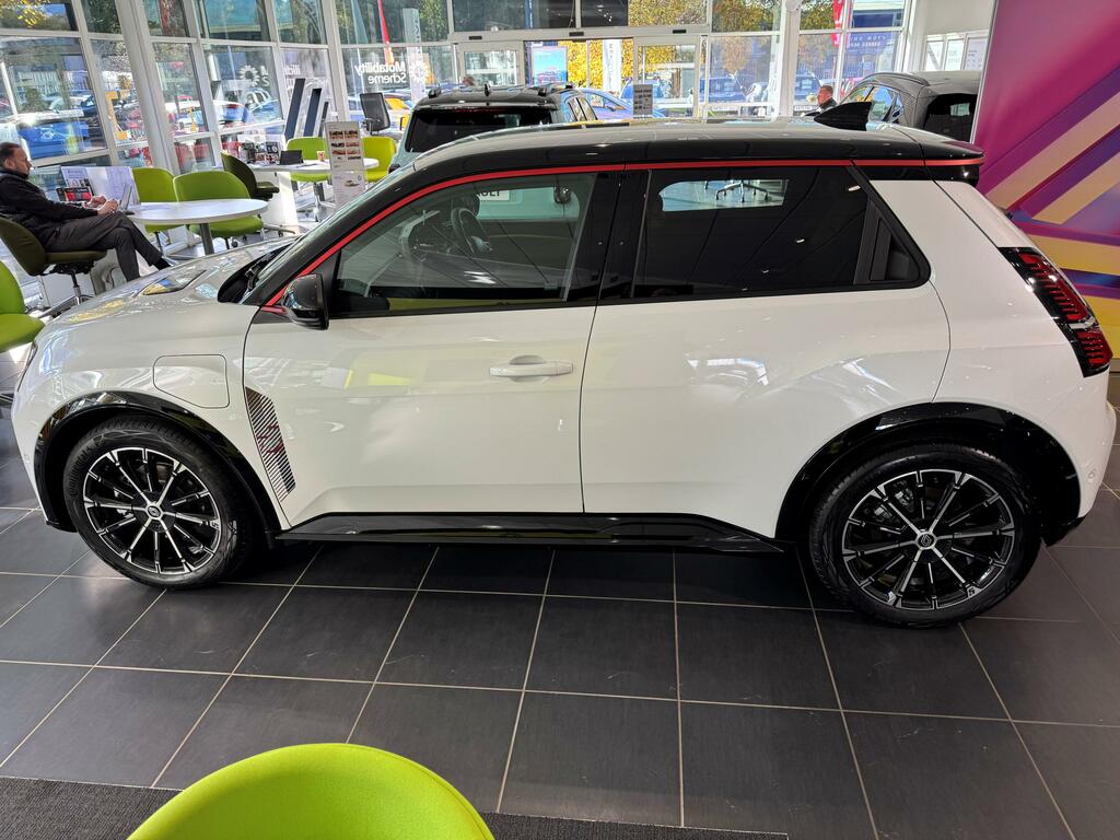 Renault 5 Iconic Five Comfort White #6