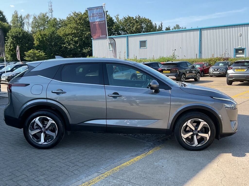Nissan Qashqai 1.3 Dig-t Mhev N-connecta Suv Hybrid Xt BW23FVZ #2