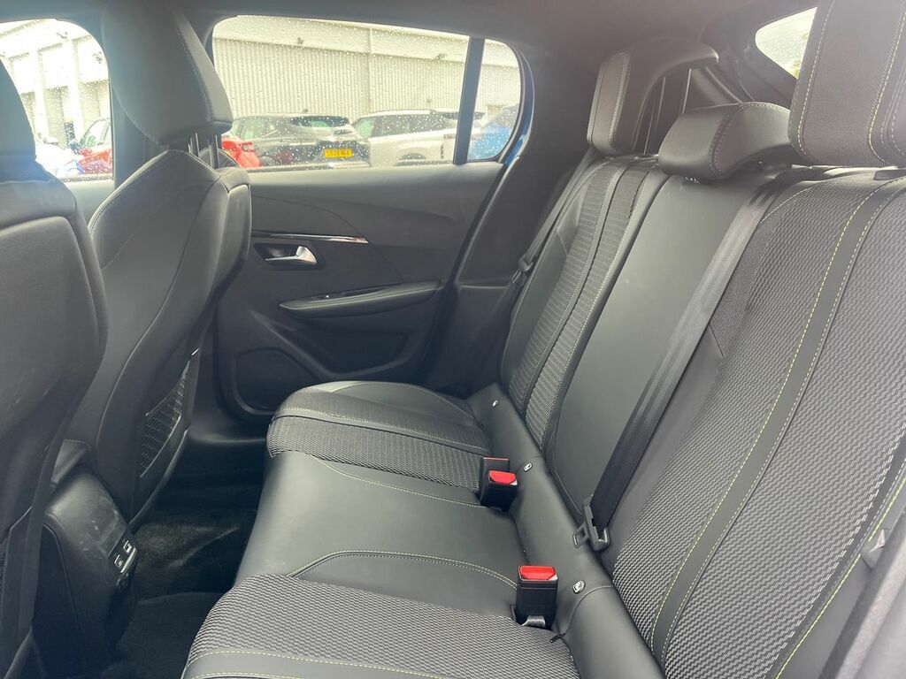 Peugeot e-208 Allure Grey #17