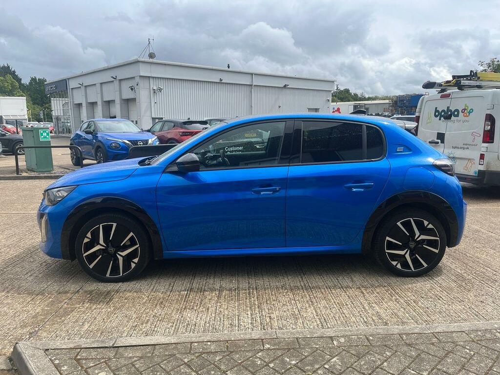 Peugeot e-208 50Kwh Gt 7.4Kw Charger Blue #6