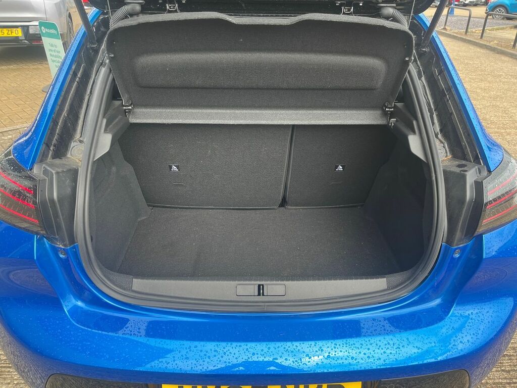 Peugeot e-208 Allure Grey #18