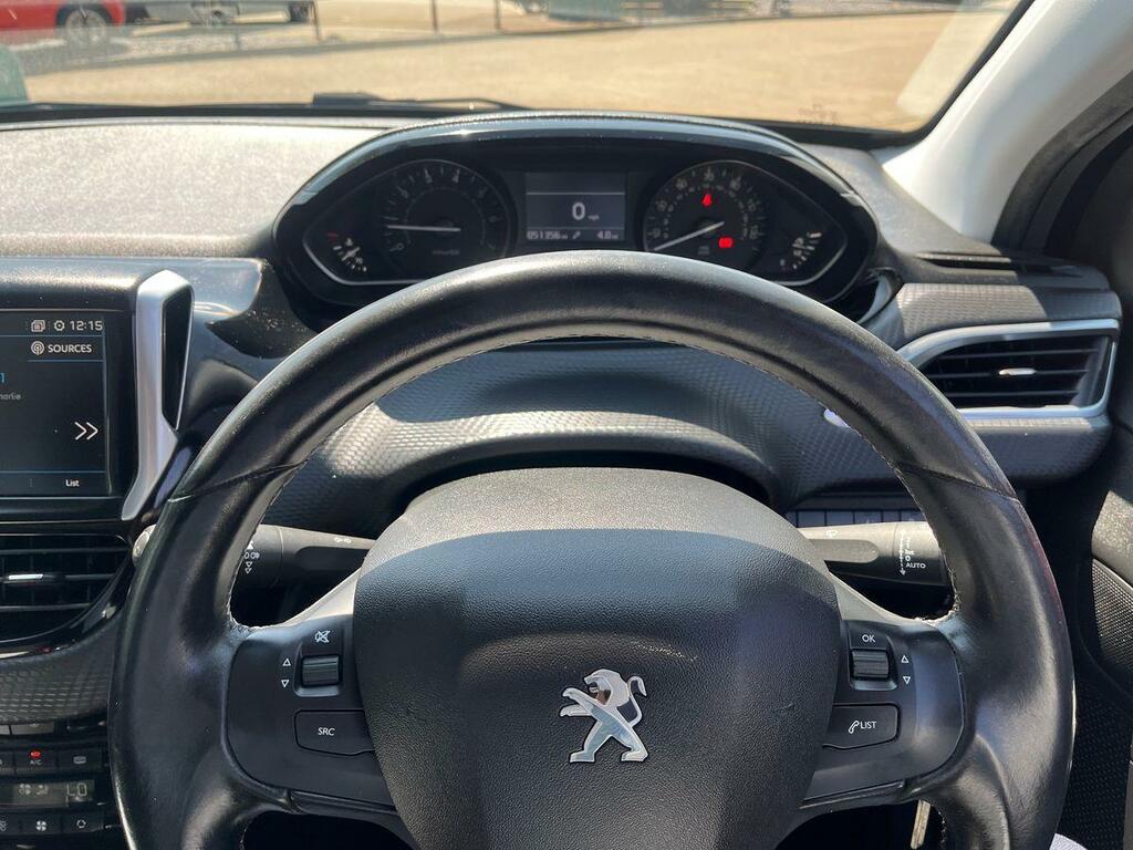Peugeot 208 1.2 Puretech 110 Tech Edition Blue #13