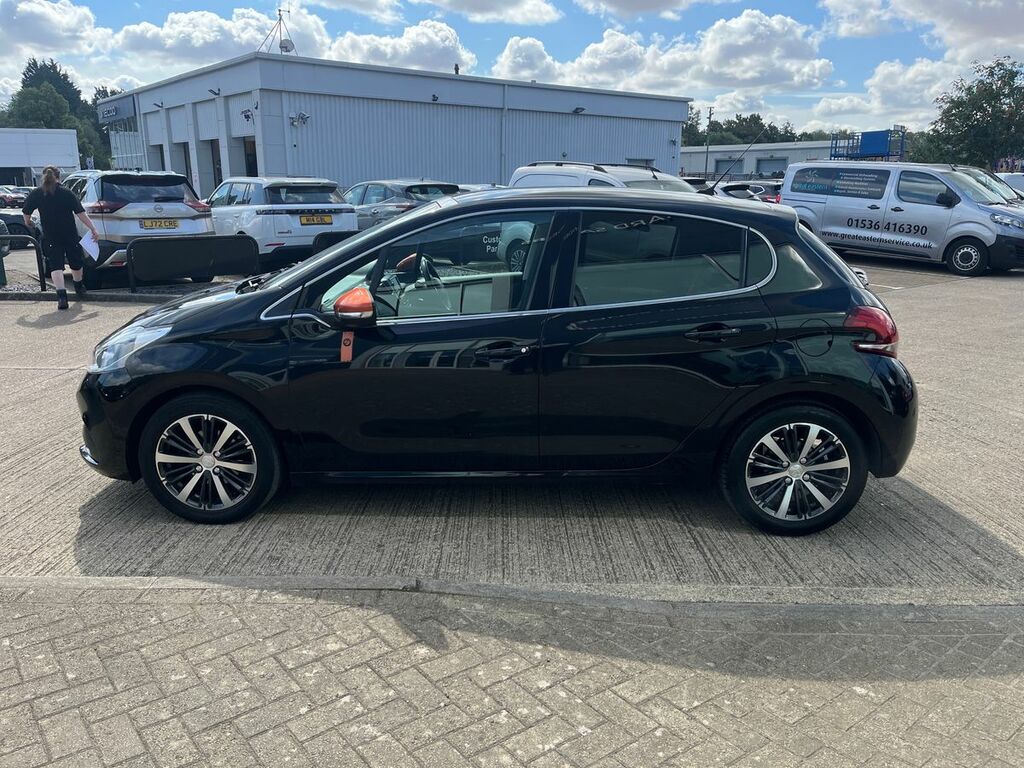 Peugeot 208 1.2 Puretech Roland Garros Hatchback Ma Black #6