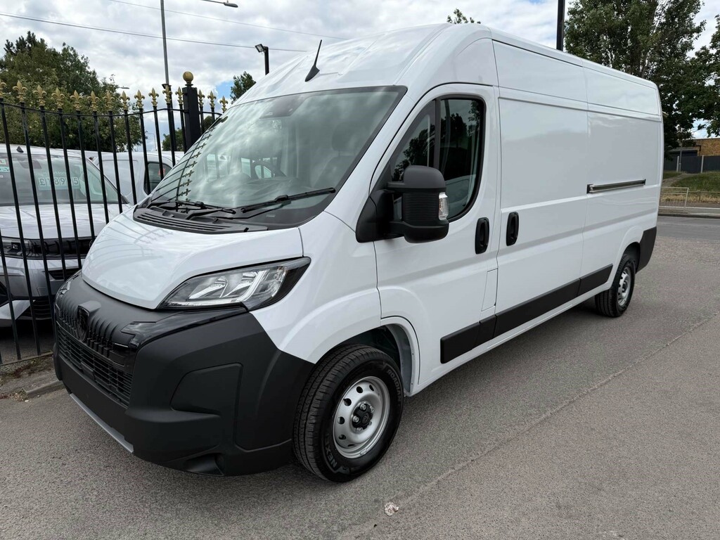 Peugeot Boxer Bluehdi 335 Professional Panel Van L